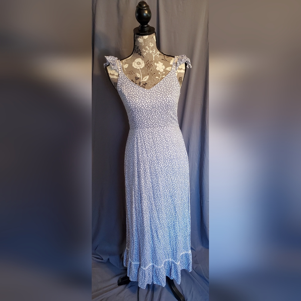 Japna blue with white leaf pattern maxi dress